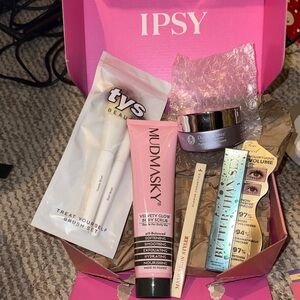 MIX OF IPSY